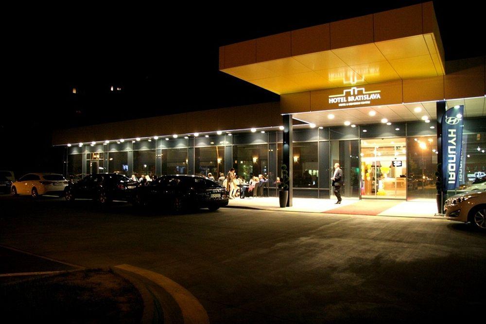 Hotel Bratislava Esterno foto