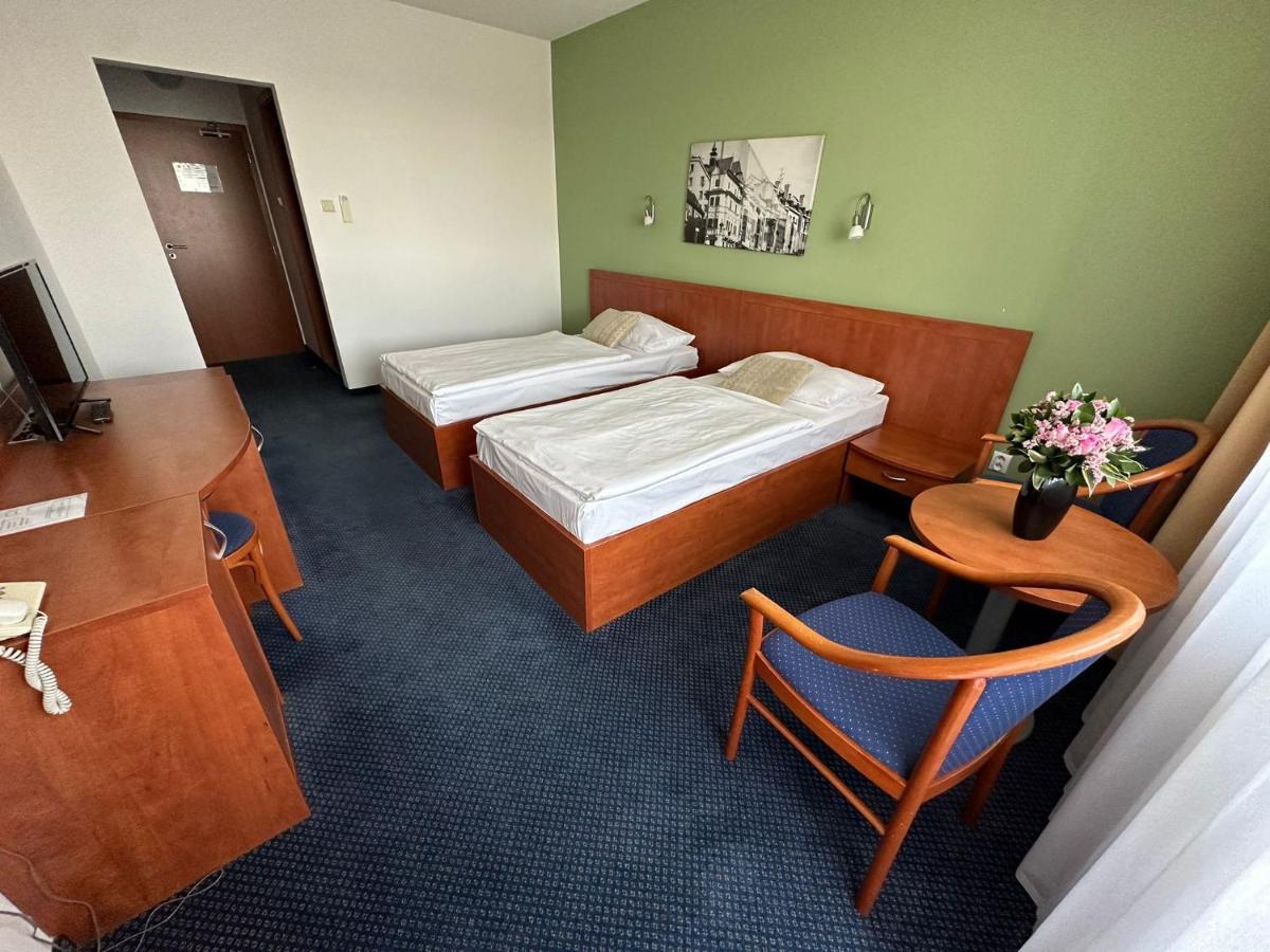 Hotel Bratislava Esterno foto