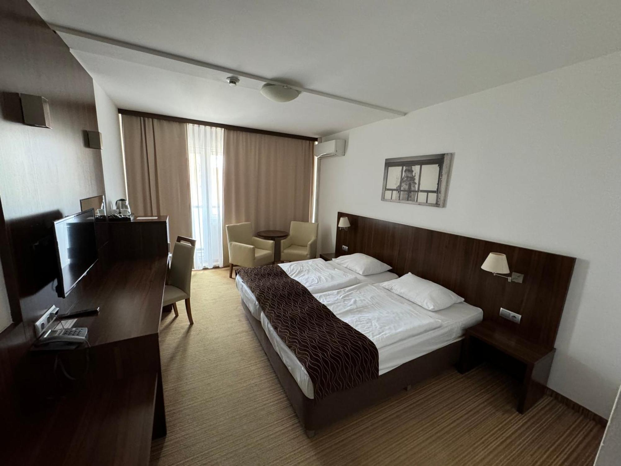 Hotel Bratislava Esterno foto