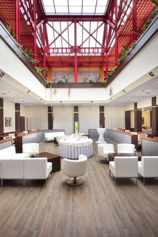 Hotel Bratislava Esterno foto