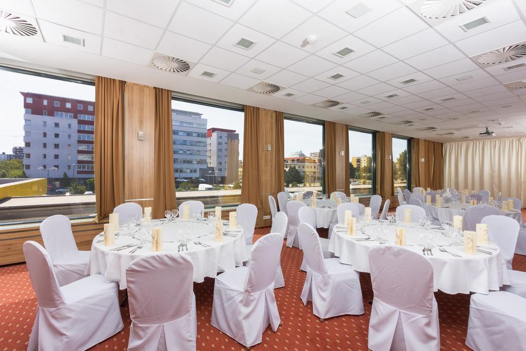 Hotel Bratislava Esterno foto