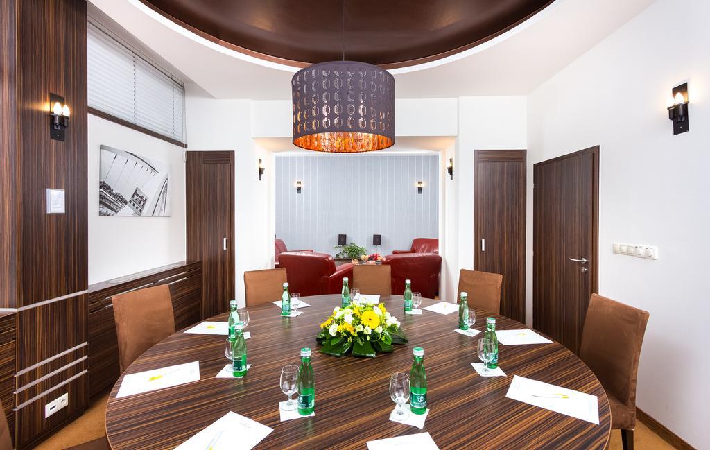 Hotel Bratislava Esterno foto