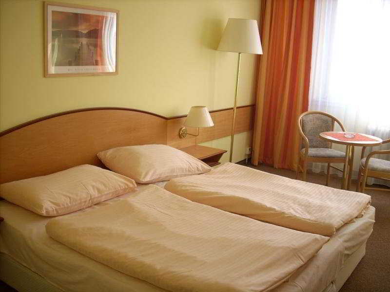 Hotel Bratislava Esterno foto