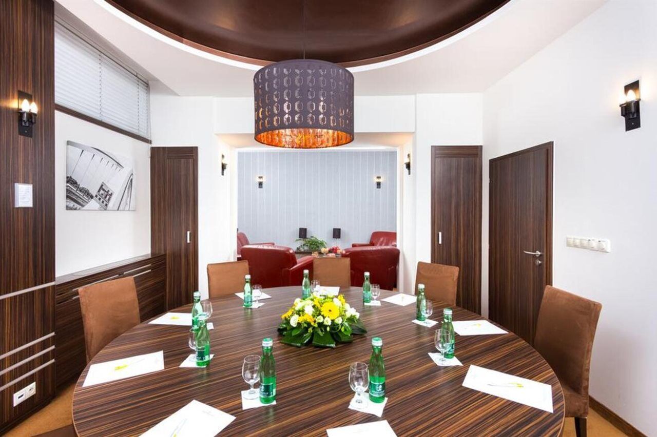 Hotel Bratislava Esterno foto